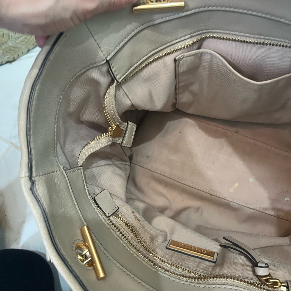 Tory Burch triple compartment tote Light cream  Pebbled leather and Gold metal - Picture 8 of 12